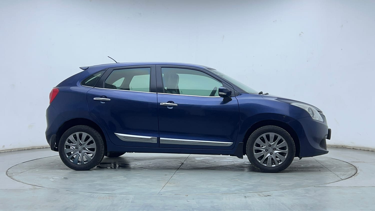Used 2018 Maruti Suzuki Baleno Zeta 1.2 Petrol Manual exterior LEFT SIDE VIEW