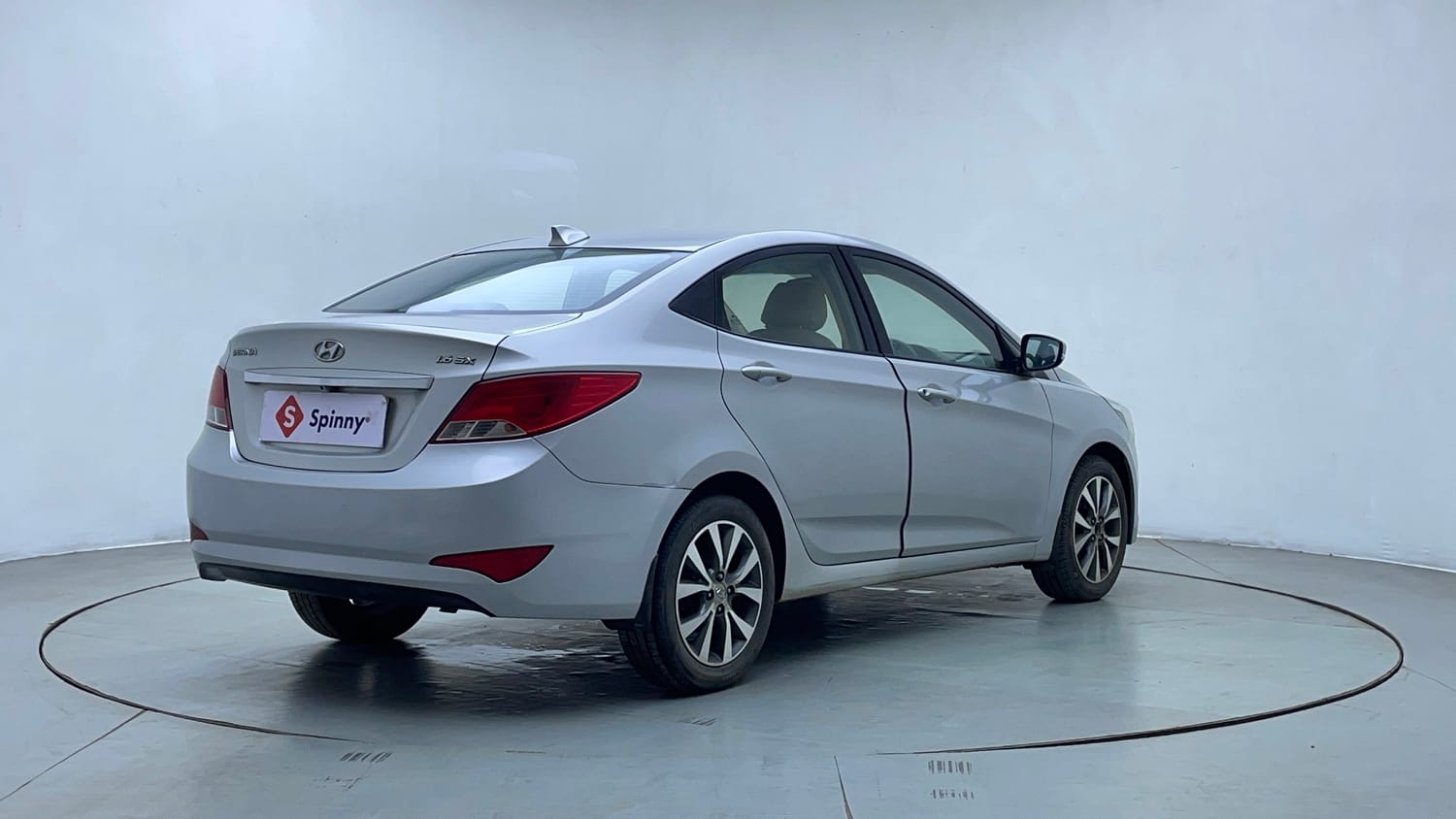 Used 2017 Hyundai Verna 1.6 VTVT SX AT Petrol Automatic exterior RIGHT REAR CORNER VIEW