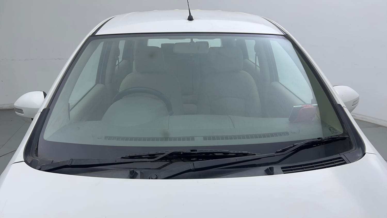 Used 2016 Maruti Suzuki Ertiga VXI Petrol Manual exterior FRONT WINDSHIELD VIEW