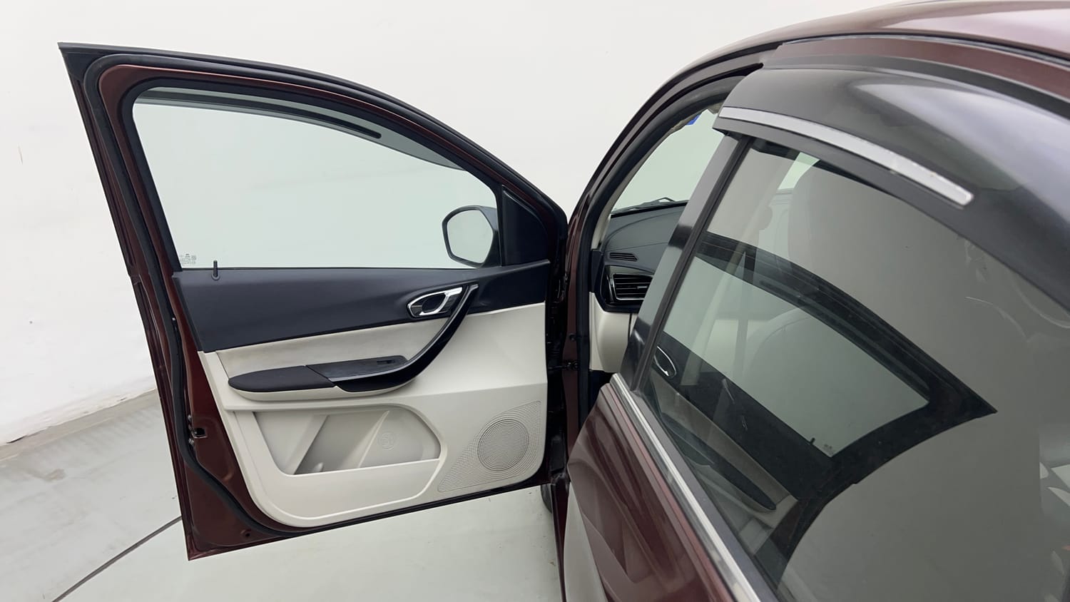 2022 Tata Tigor XZ Plus CNG-21