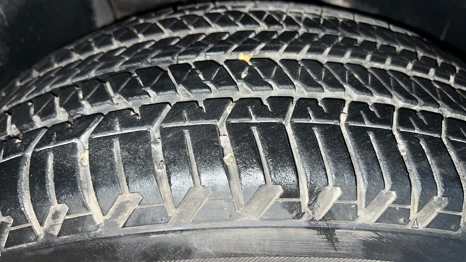 2024 Jeep Meridian Limited (O) 4x2 AT-38