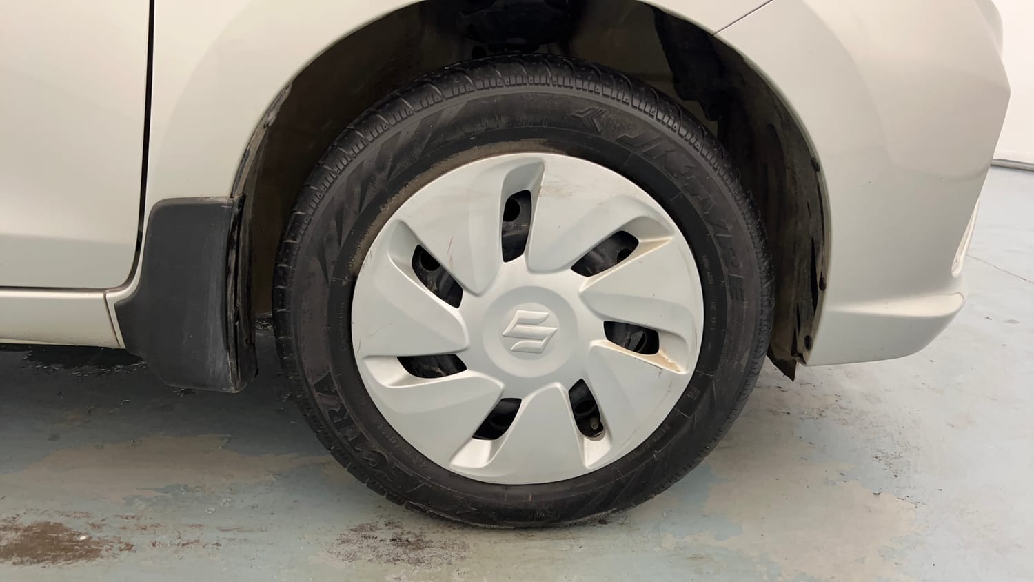 Used 2018 Maruti Suzuki Celerio ZXi AMT Petrol Automatic tyres RIGHT FRONT TYRE RIM VIEW