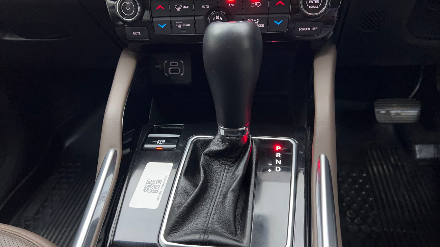 2024 Jeep Meridian Limited (O) 4x2 AT-16