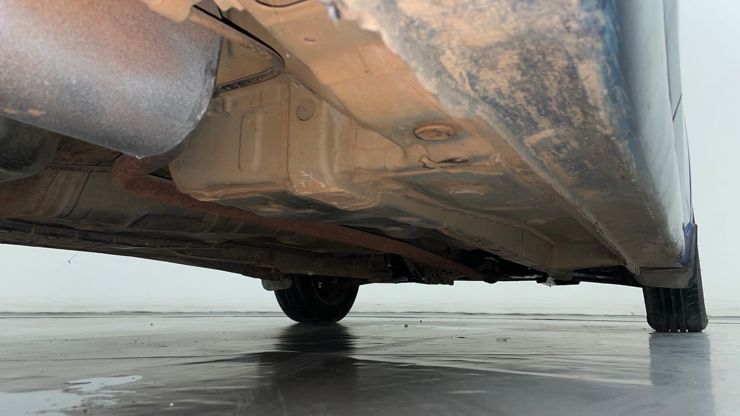 Used 2012 Hyundai Eon Sportz Petrol Manual extra REAR RIGHT UNDERBODY VIEW