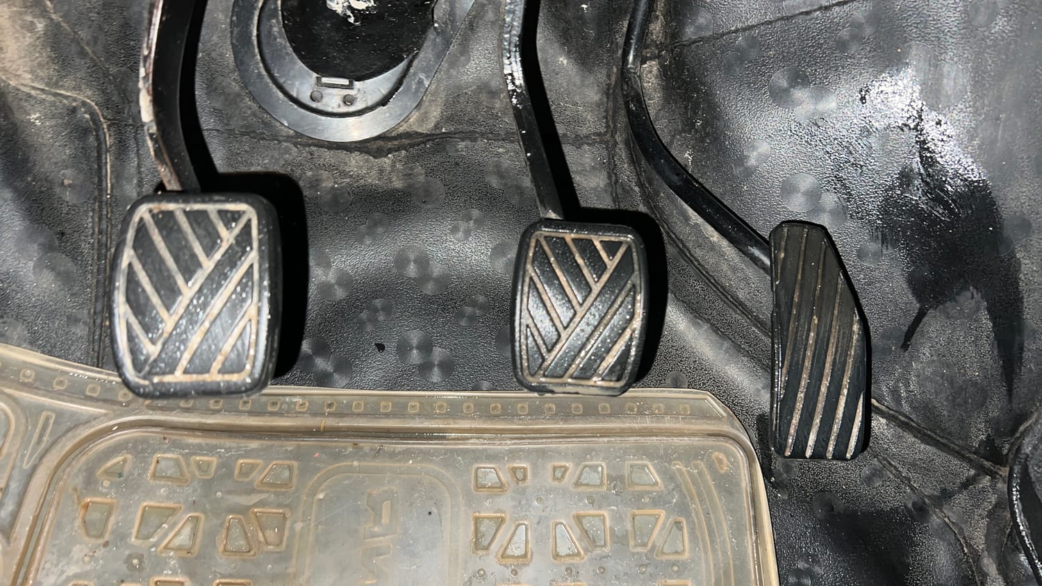 Used 2018 Maruti Suzuki Wagon R VXI Petrol Manual interior PEDALS VIEW