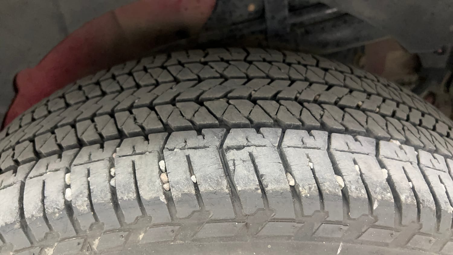 Used 2016 Mahindra XUV500 W8 Diesel Manual tyres LEFT REAR TYRE TREAD VIEW