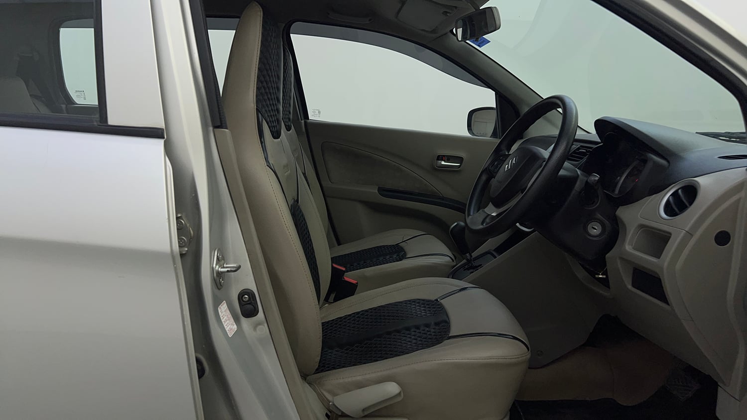 Used 2016 Maruti Suzuki Celerio ZXi AMT Petrol Automatic interior RIGHT SIDE FRONT DOOR CABIN VIEW