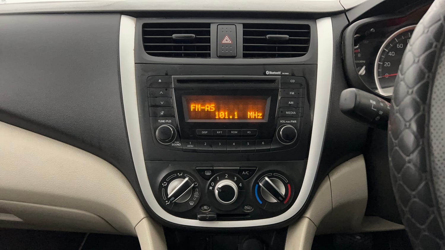 Used 2018 Maruti Suzuki Celerio ZXi AMT Petrol Automatic interior MUSIC SYSTEM & AC CONTROL VIEW