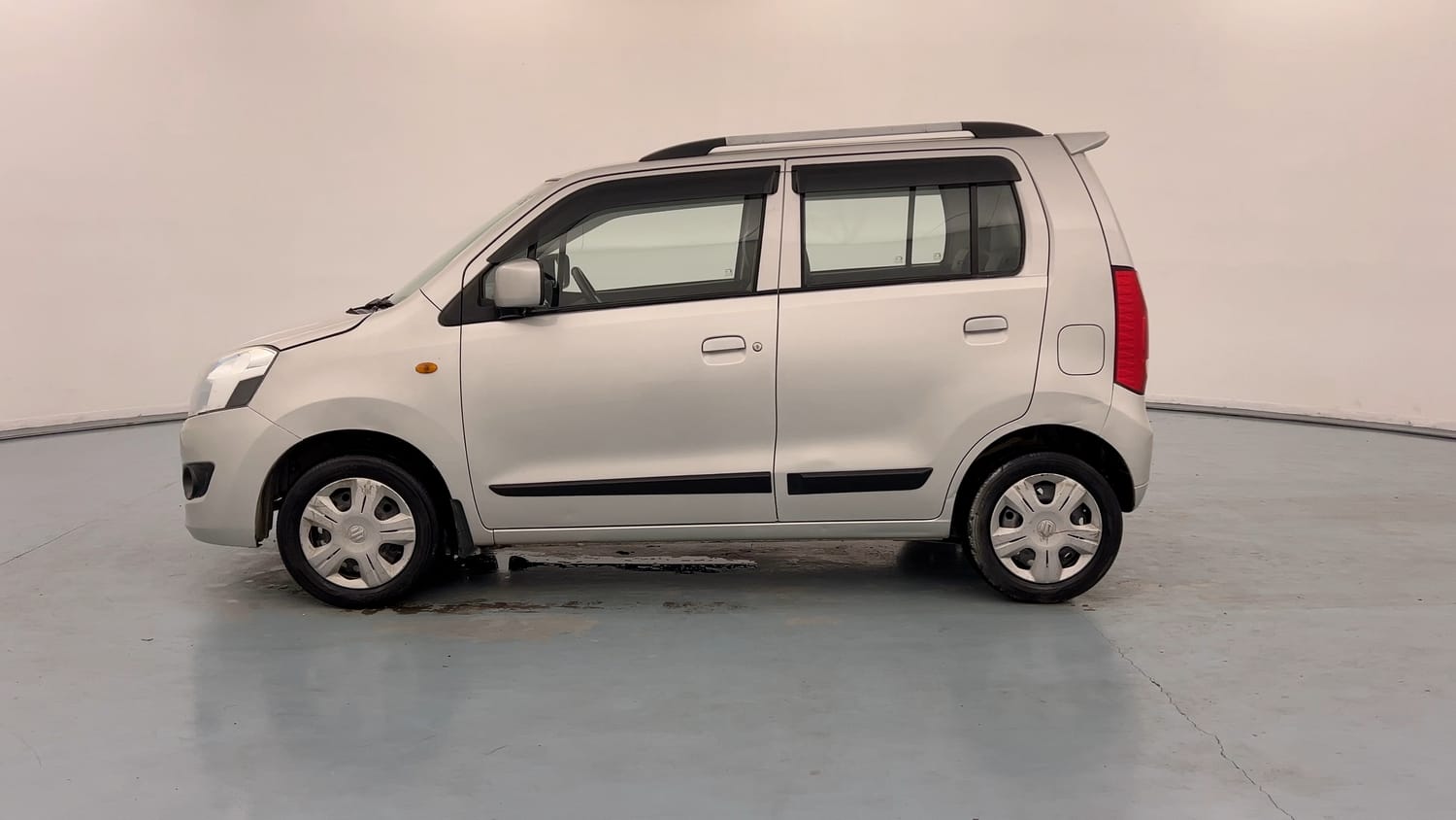 Used 2018 Maruti Suzuki Wagon R VXI Petrol Manual exterior LEFT SIDE VIEW
