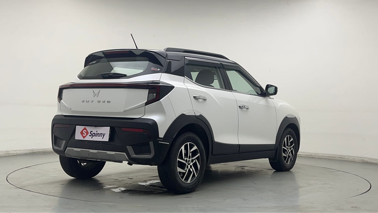 Used 2024 Mahindra XUV 3XO AX5 1.2 Petrol AT Petrol Automatic exterior RIGHT REAR CORNER VIEW
