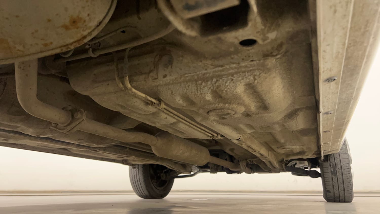 Used 2016 Maruti Suzuki Alto K10 VXi AMT Petrol Automatic extra REAR RIGHT UNDERBODY VIEW