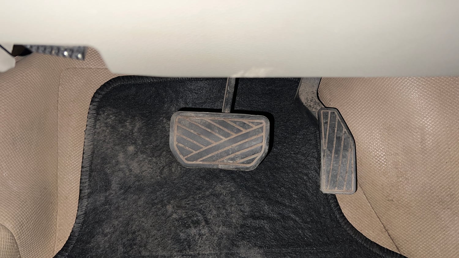 Used 2016 Maruti Suzuki Celerio ZXi AMT Petrol Automatic interior PEDALS VIEW