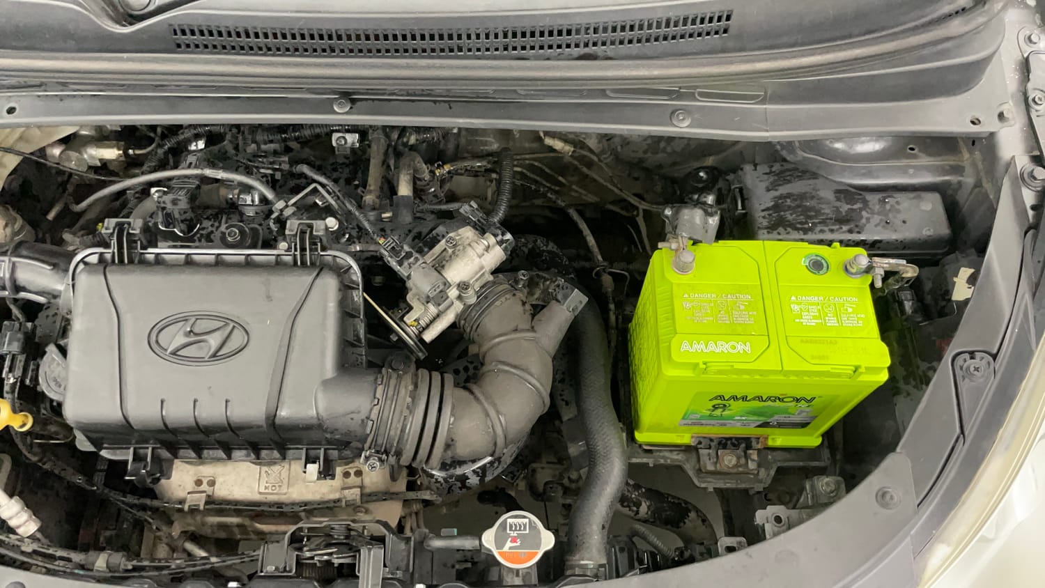 Used 2014 Hyundai i10 Magna 1.1 iRDE2 Petrol Manual engine ENGINE LEFT SIDE VIEW