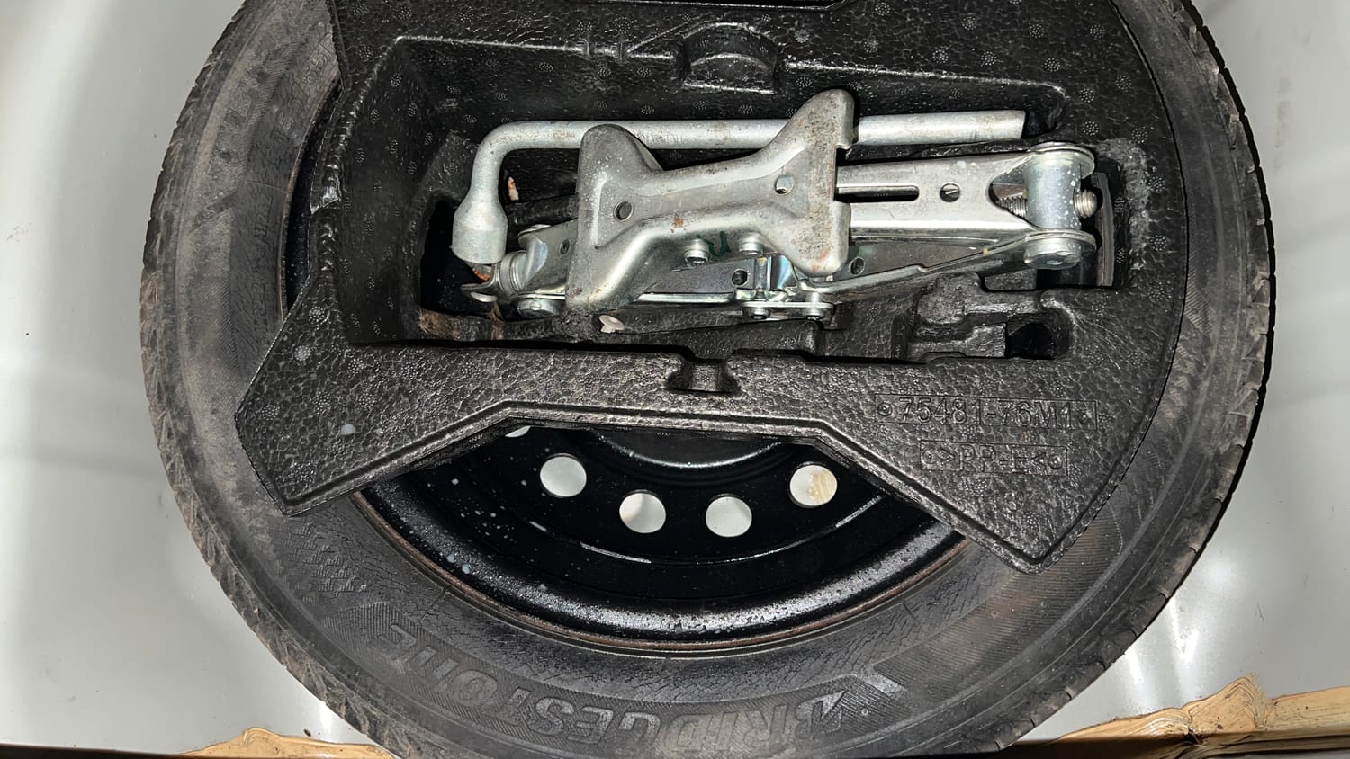 Used 2018 Maruti Suzuki Celerio ZXi AMT Petrol Automatic tyres SPARE TYRE VIEW