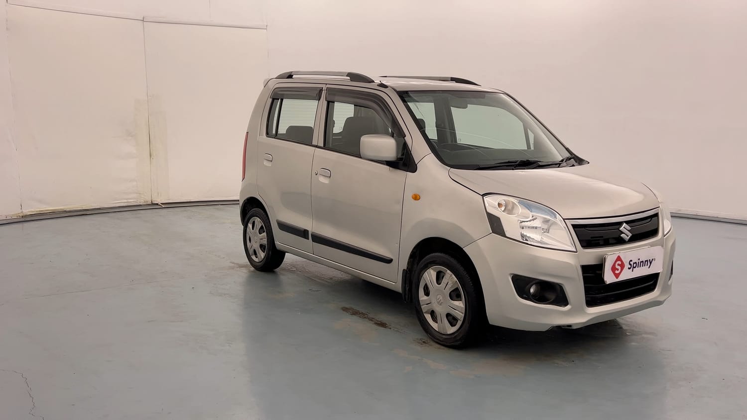 Used 2018 Maruti Suzuki Wagon R VXI Petrol Manual exterior RIGHT FRONT CORNER VIEW