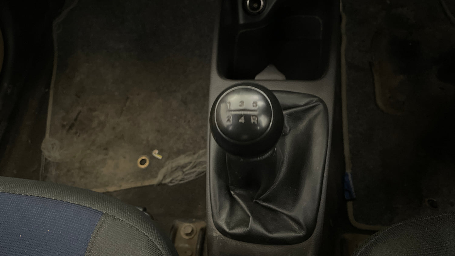 Used 2012 Hyundai Eon Sportz Petrol Manual interior GEAR  KNOB VIEW