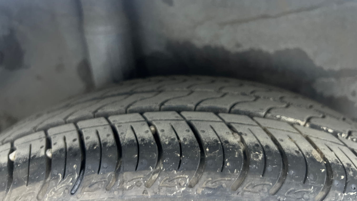 Used 2019 Honda Jazz VX CVT Petrol Petrol Automatic tyres RIGHT REAR TYRE TREAD VIEW