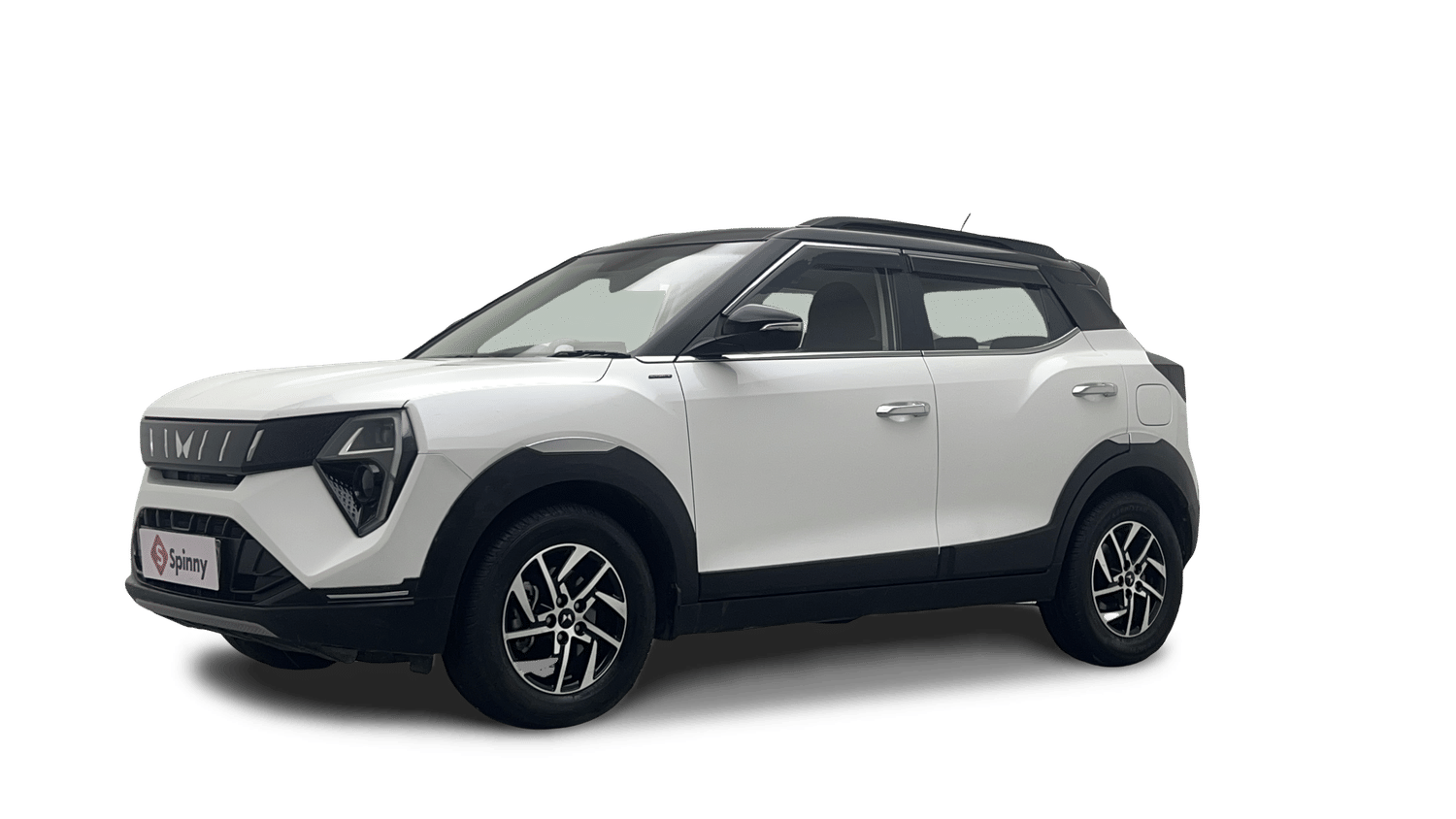 Used 2024 Mahindra XUV 3XO AX5 1.2 Petrol AT Petrol Automatic Image
