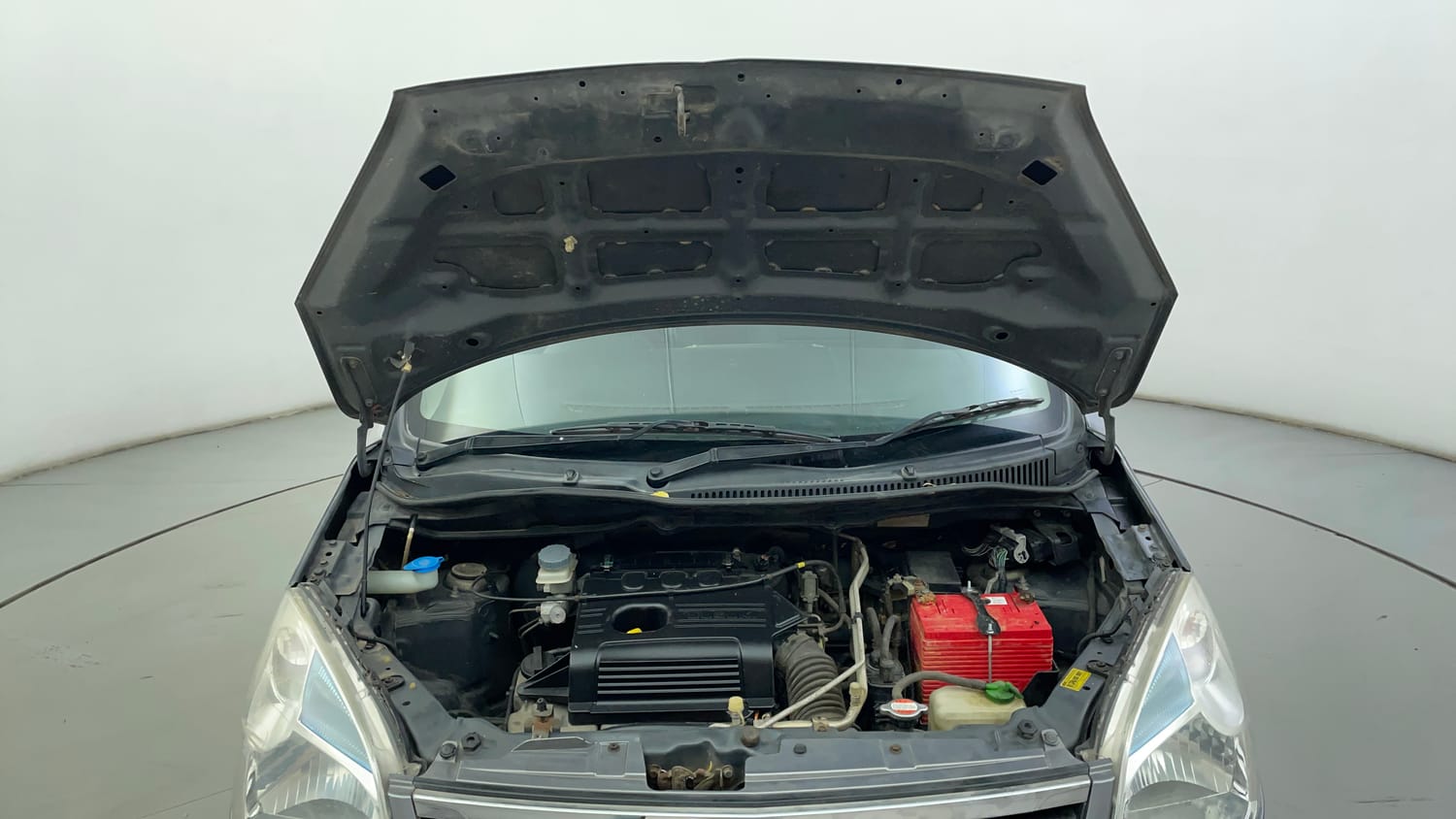 Used 2013 Maruti Suzuki Wagon R LXI Petrol Manual engine ENGINE & BONNET OPEN FRONT VIEW