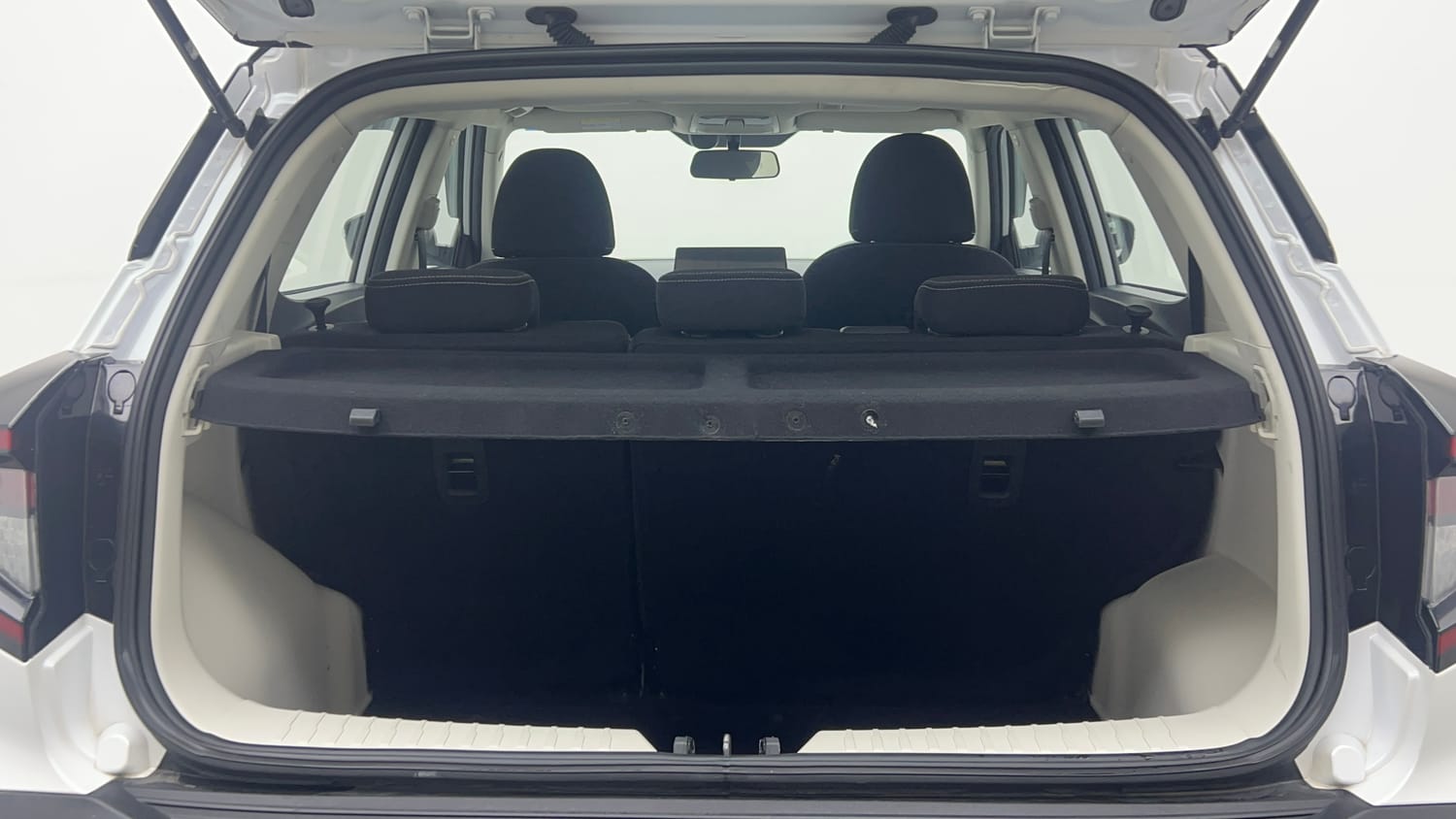 Used 2024 Mahindra XUV 3XO AX5 1.2 Petrol AT Petrol Automatic interior DICKY INSIDE VIEW
