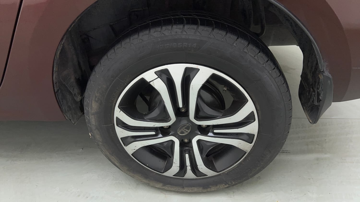 2022 Tata Tigor XZ Plus CNG-35