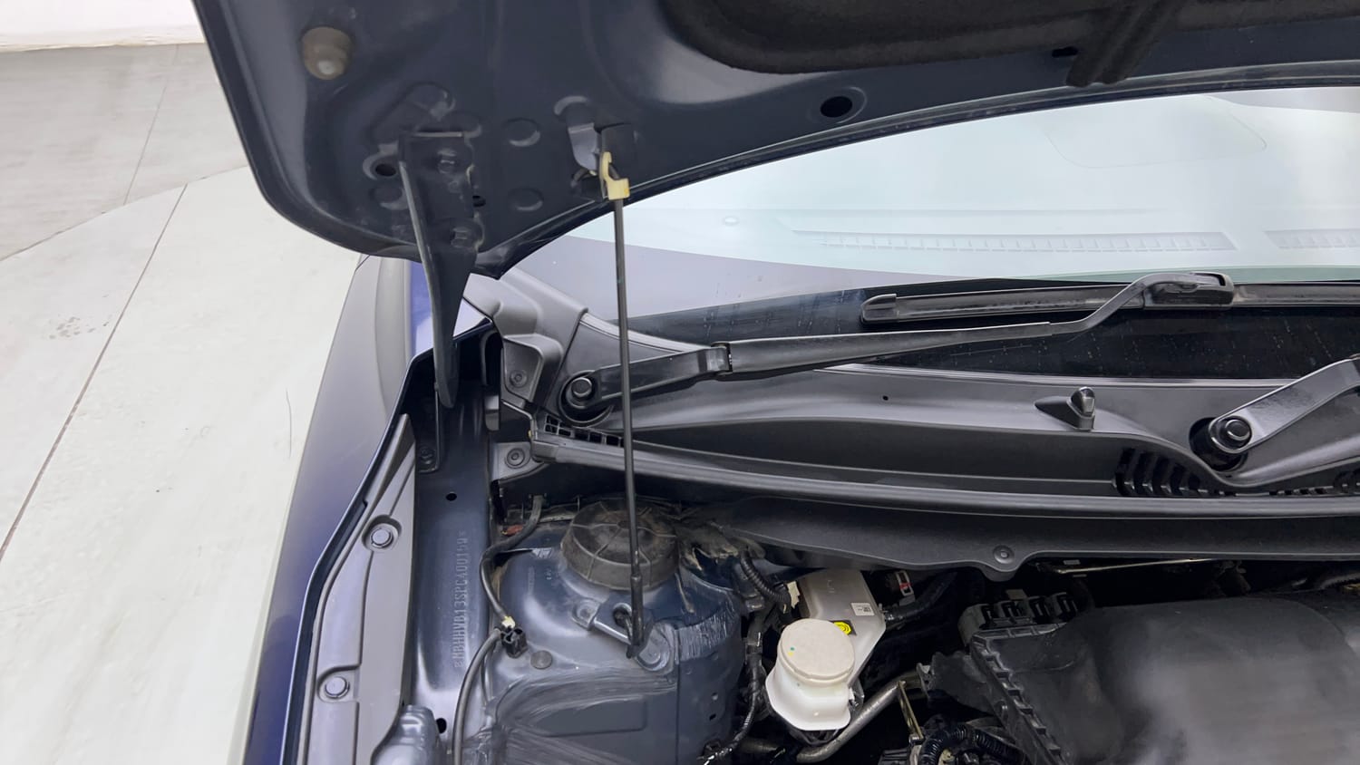 2023 Maruti Suzuki Baleno Zeta MT Petrol+CNG (Outside Fitted)-31