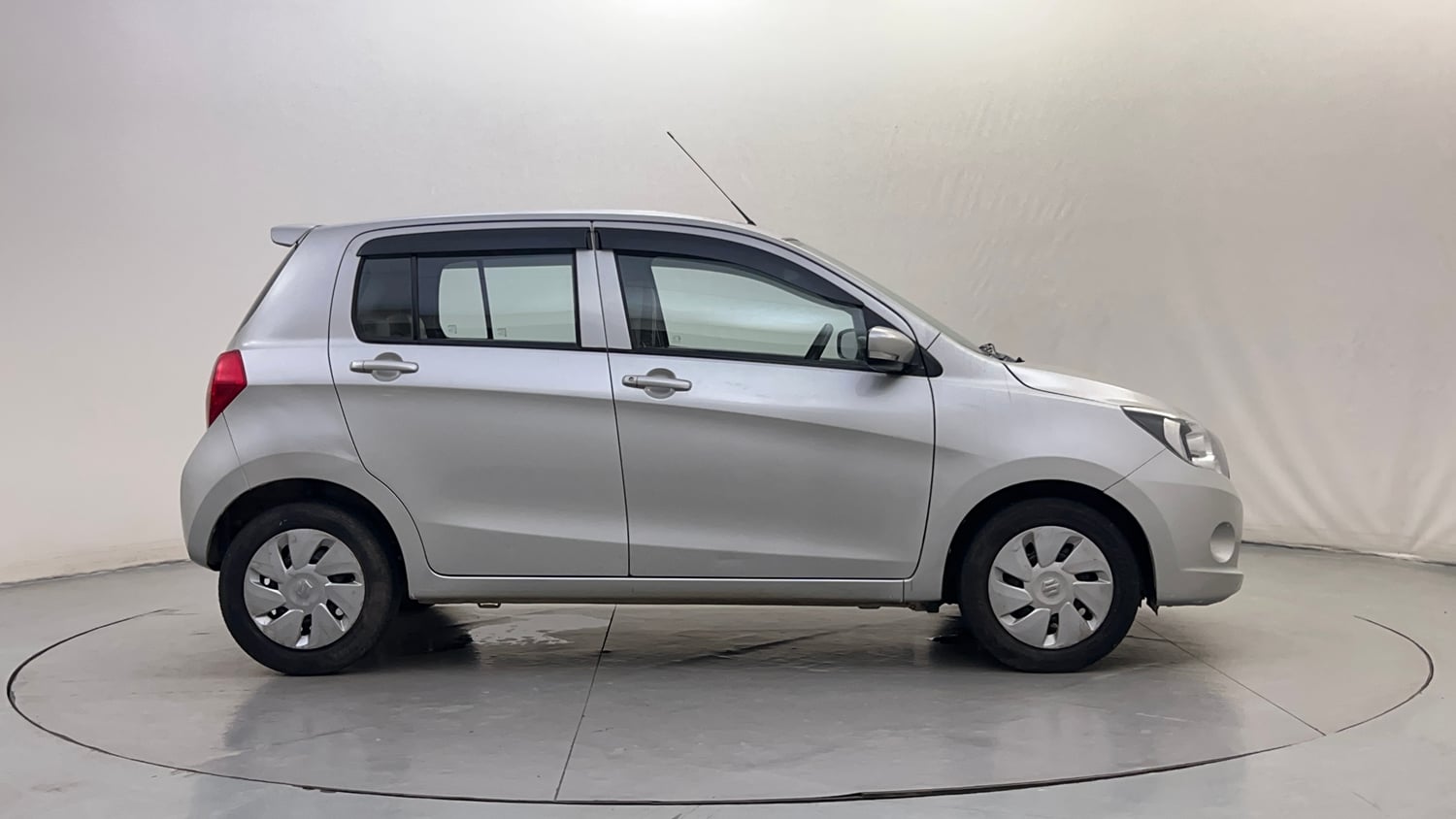 Used 2016 Maruti Suzuki Celerio ZXi AMT Petrol Automatic exterior RIGHT SIDE VIEW