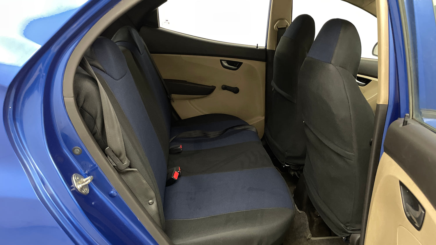 Used 2012 Hyundai Eon Sportz Petrol Manual interior RIGHT SIDE REAR DOOR CABIN VIEW