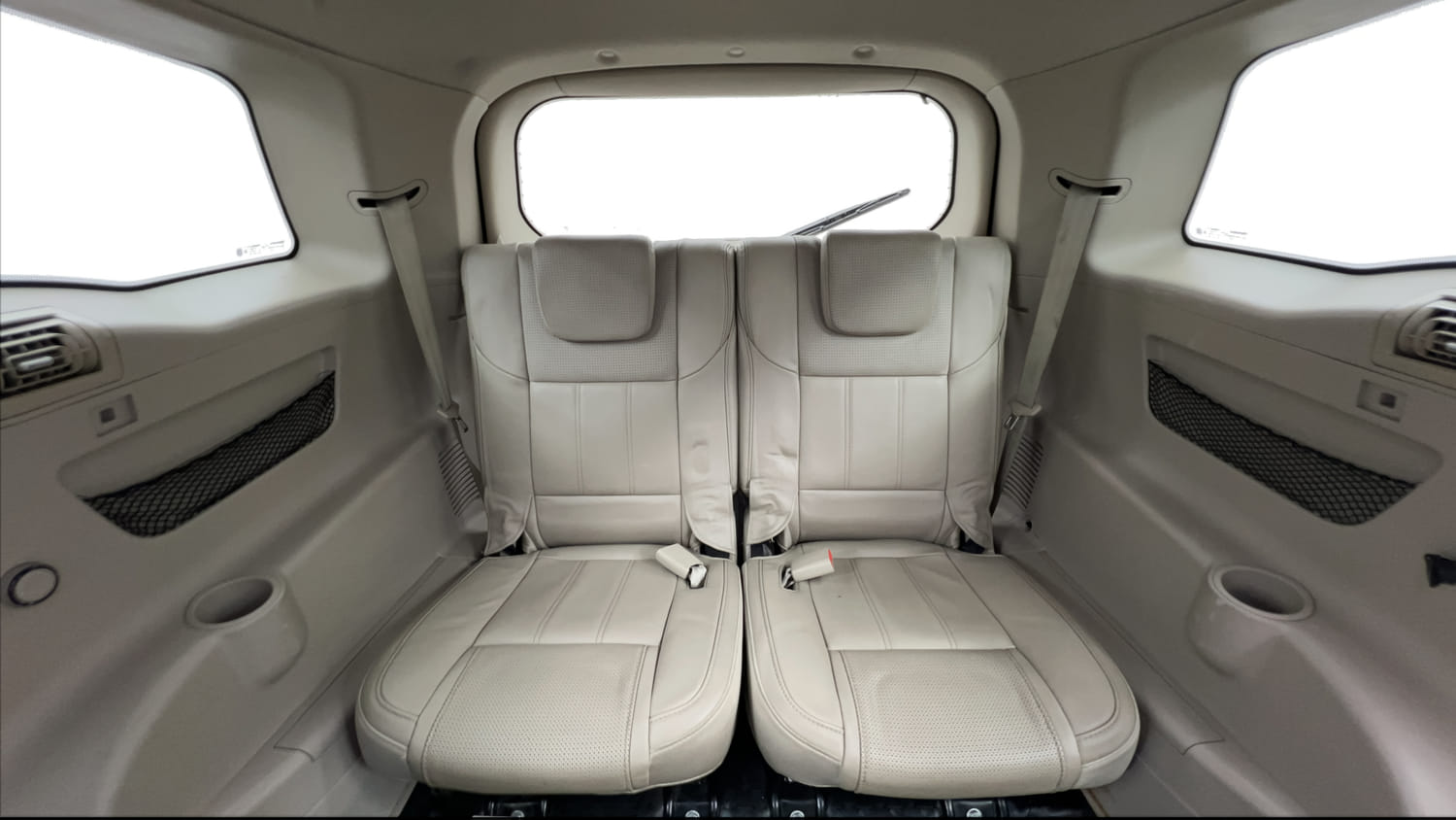 Used 2016 Mahindra XUV500 W8 Diesel Manual interior THIRD ROW SEAT