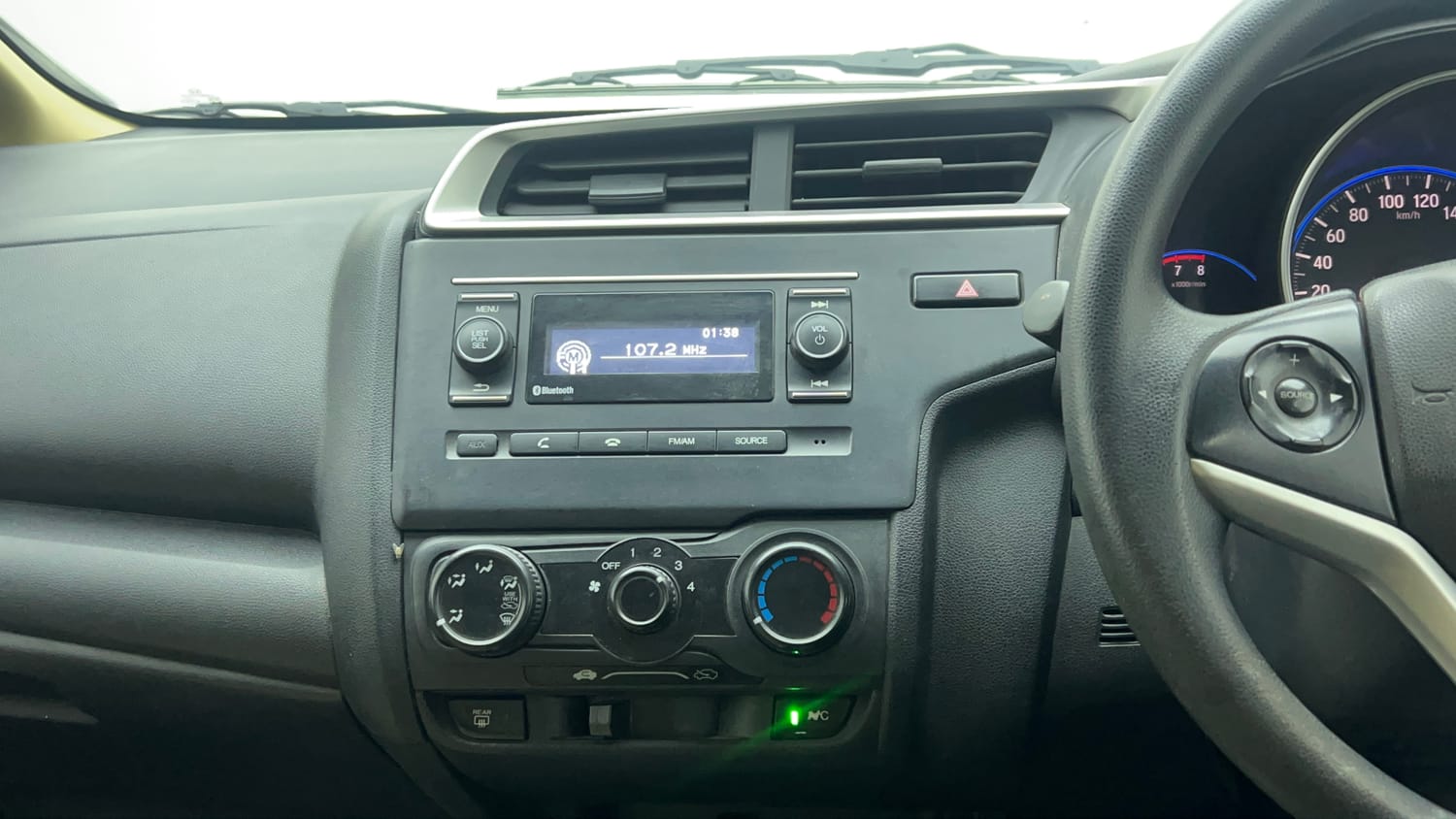 Used 2017 Honda Jazz S Petrol Petrol Manual top_features Integrated (in-dash) music system