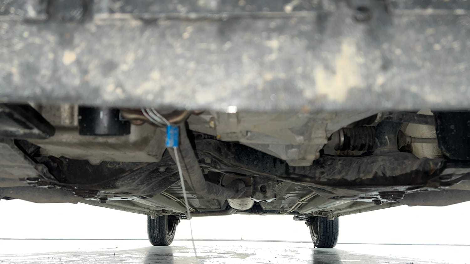 Used 2018 Maruti Suzuki Celerio ZXi AMT Petrol Automatic extra FRONT LEFT UNDERBODY VIEW