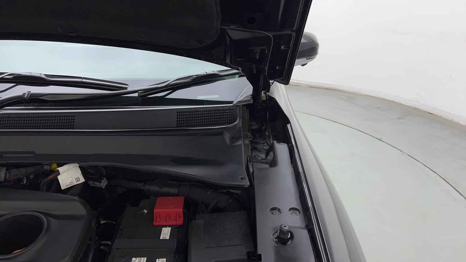 2024 Jeep Meridian Limited (O) 4x2 AT-31