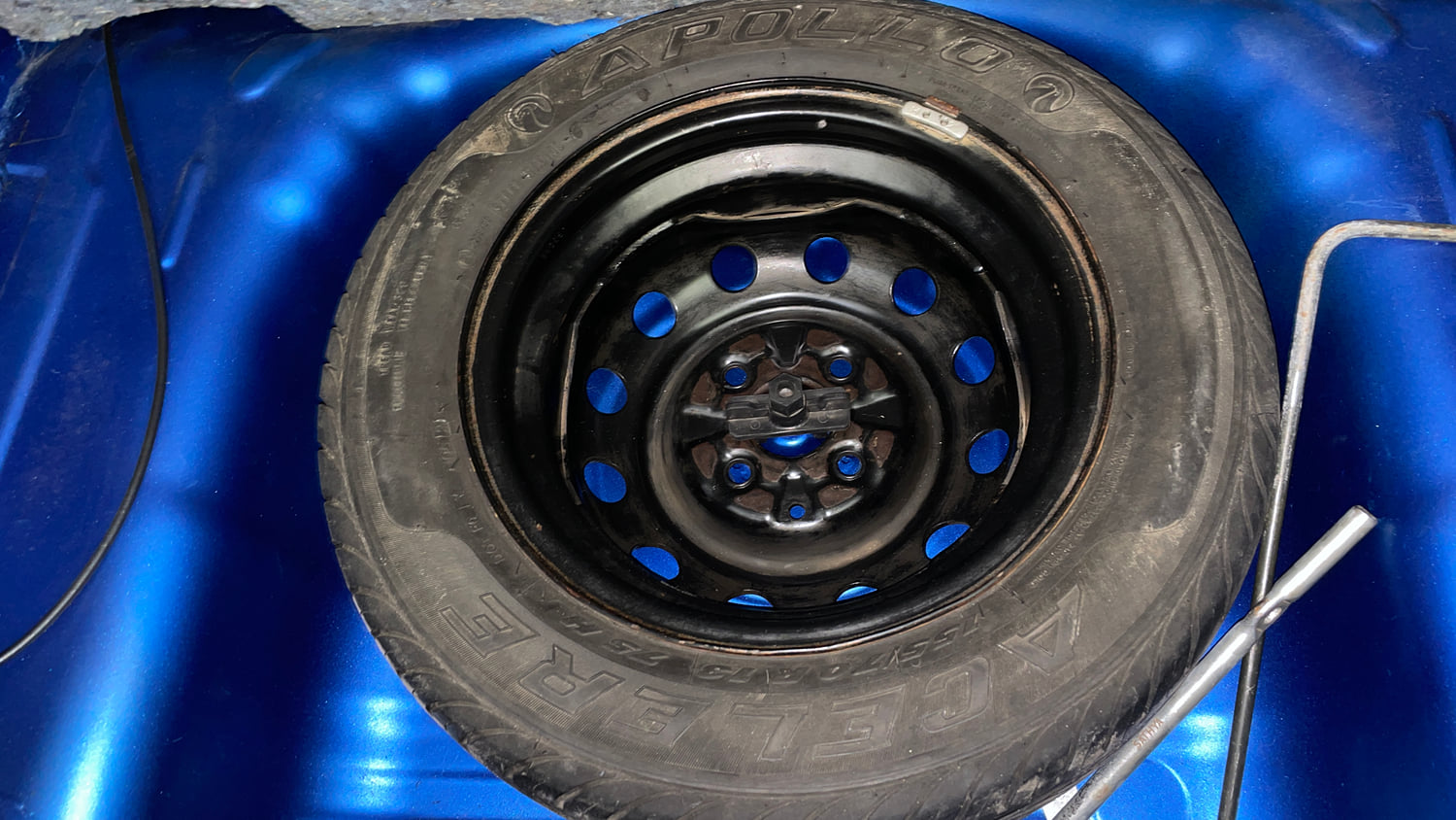 Used 2012 Hyundai Eon Sportz Petrol Manual tyres SPARE TYRE VIEW