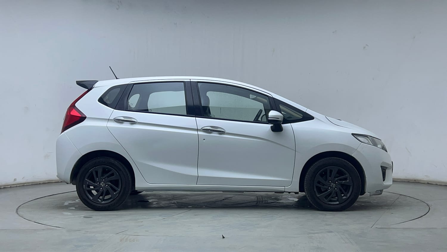 Used 2019 Honda Jazz VX CVT Petrol Petrol Automatic exterior RIGHT SIDE VIEW