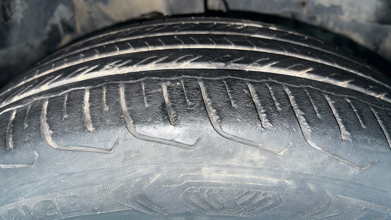 Used 2023 Tata Nexon Pure S 1.2 Revotron Petrol 6MT Petrol Manual tyres RIGHT FRONT TYRE TREAD VIEW