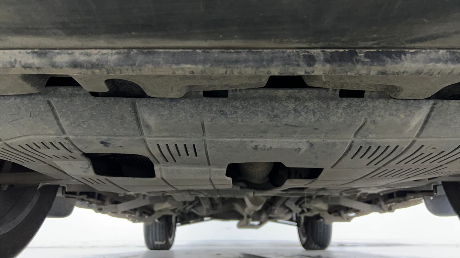 2024 Jeep Meridian Limited (O) 4x2 AT-48