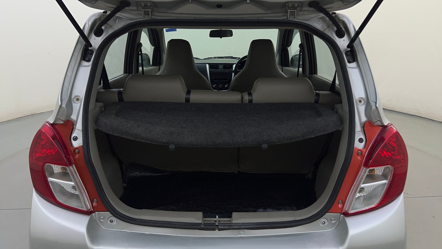 Used 2016 Maruti Suzuki Celerio ZXi AMT Petrol Automatic interior DICKY INSIDE VIEW