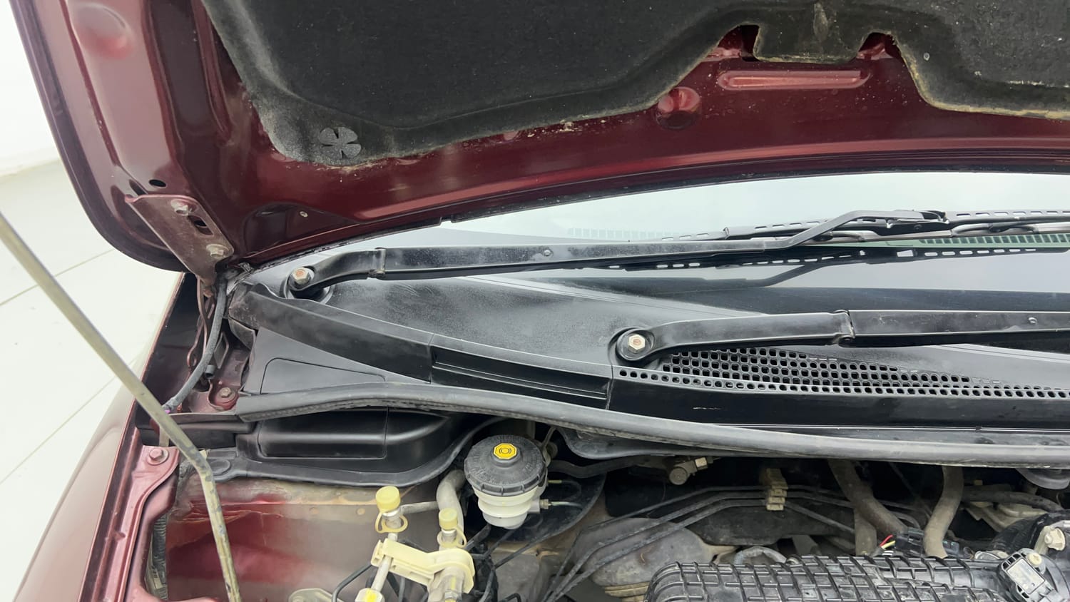 Used 2017 Honda Jazz S Petrol Petrol Manual engine ENGINE RIGHT SIDE HINGE & APRON VIEW