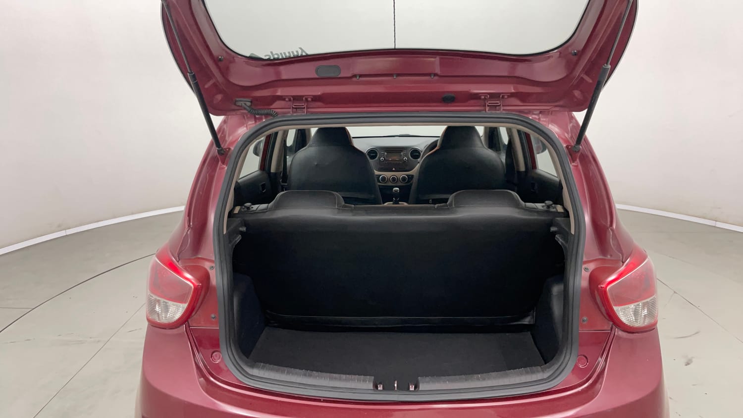 Used 2016 Hyundai Grand i10 Magna 1.2 Kappa VTVT Petrol Manual interior DICKY INSIDE VIEW