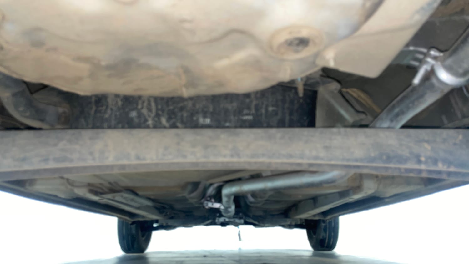 Used 2014 Hyundai i10 Magna 1.1 iRDE2 Petrol Manual extra REAR UNDERBODY VIEW (TAKEN FROM REAR)
