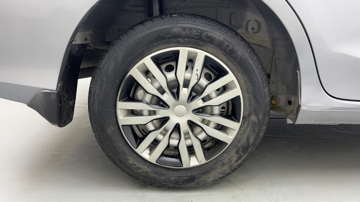 2022 Honda Amaze E MT 1.2 Petrol (Old Design)-33