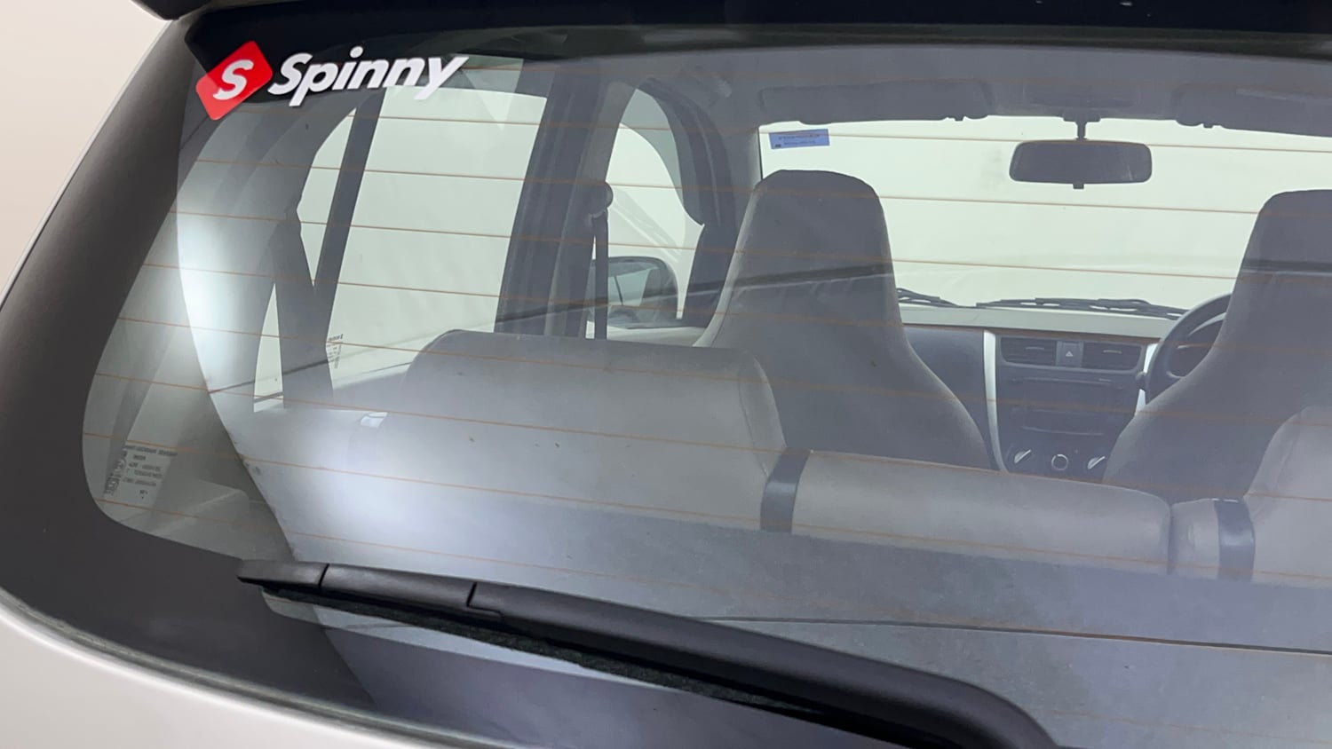 Used 2016 Maruti Suzuki Celerio ZXi AMT Petrol Automatic top_features Rear wiper
