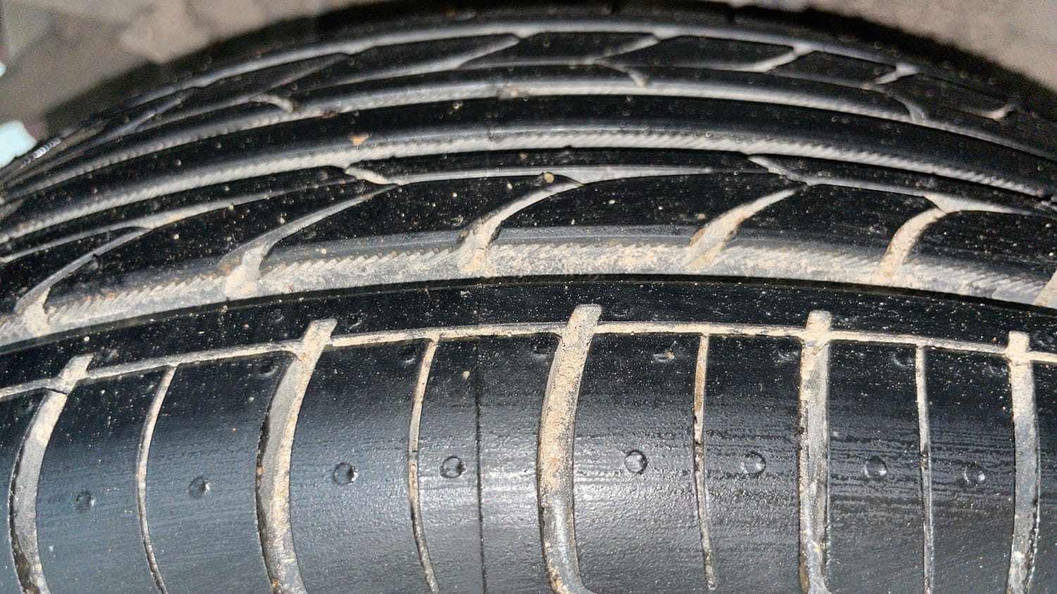 Used 2016 Hyundai Grand i10 Magna 1.2 Kappa VTVT Petrol Manual tyres RIGHT REAR TYRE TREAD VIEW