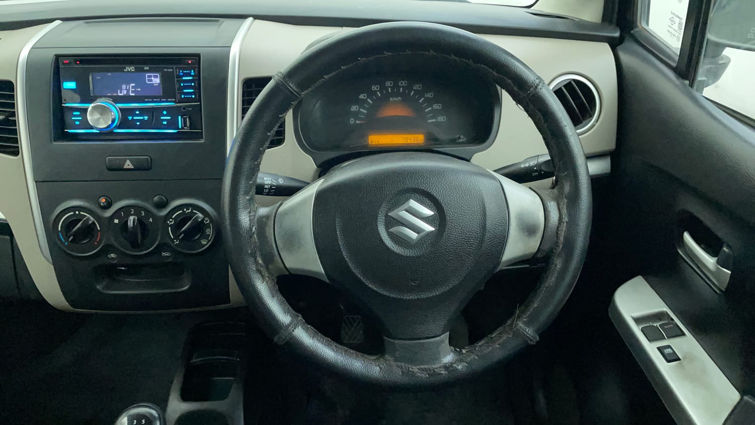 Used 2013 Maruti Suzuki Wagon R LXI Petrol Manual interior STEERING VIEW