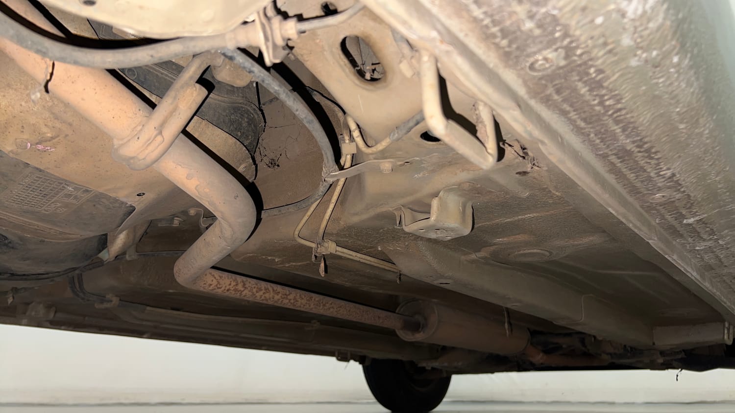 Used 2016 Maruti Suzuki Celerio ZXi AMT Petrol Automatic extra REAR RIGHT UNDERBODY VIEW