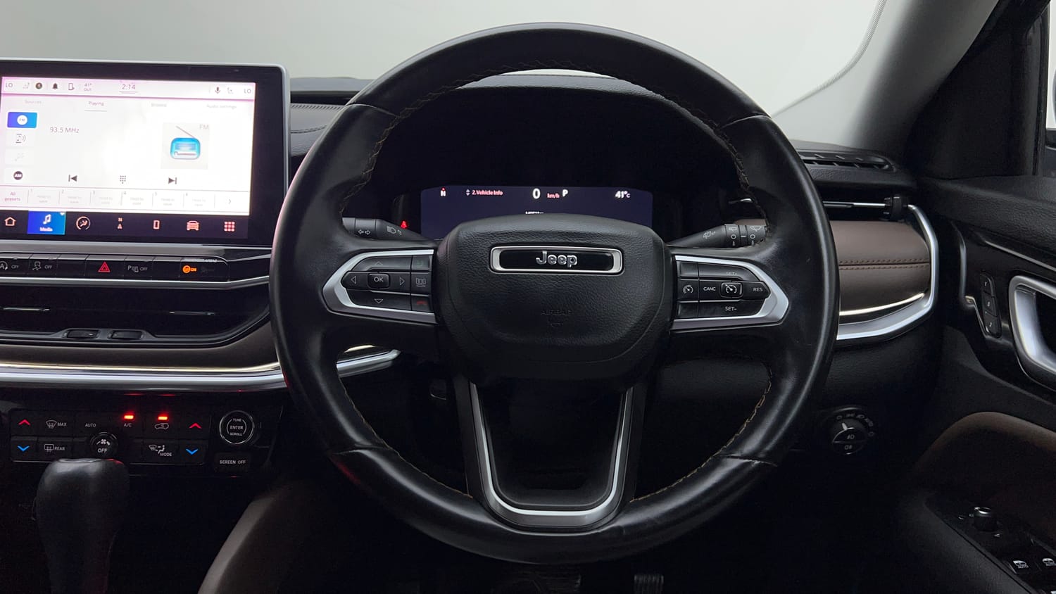 2024 Jeep Meridian Limited (O) 4x2 AT-14
