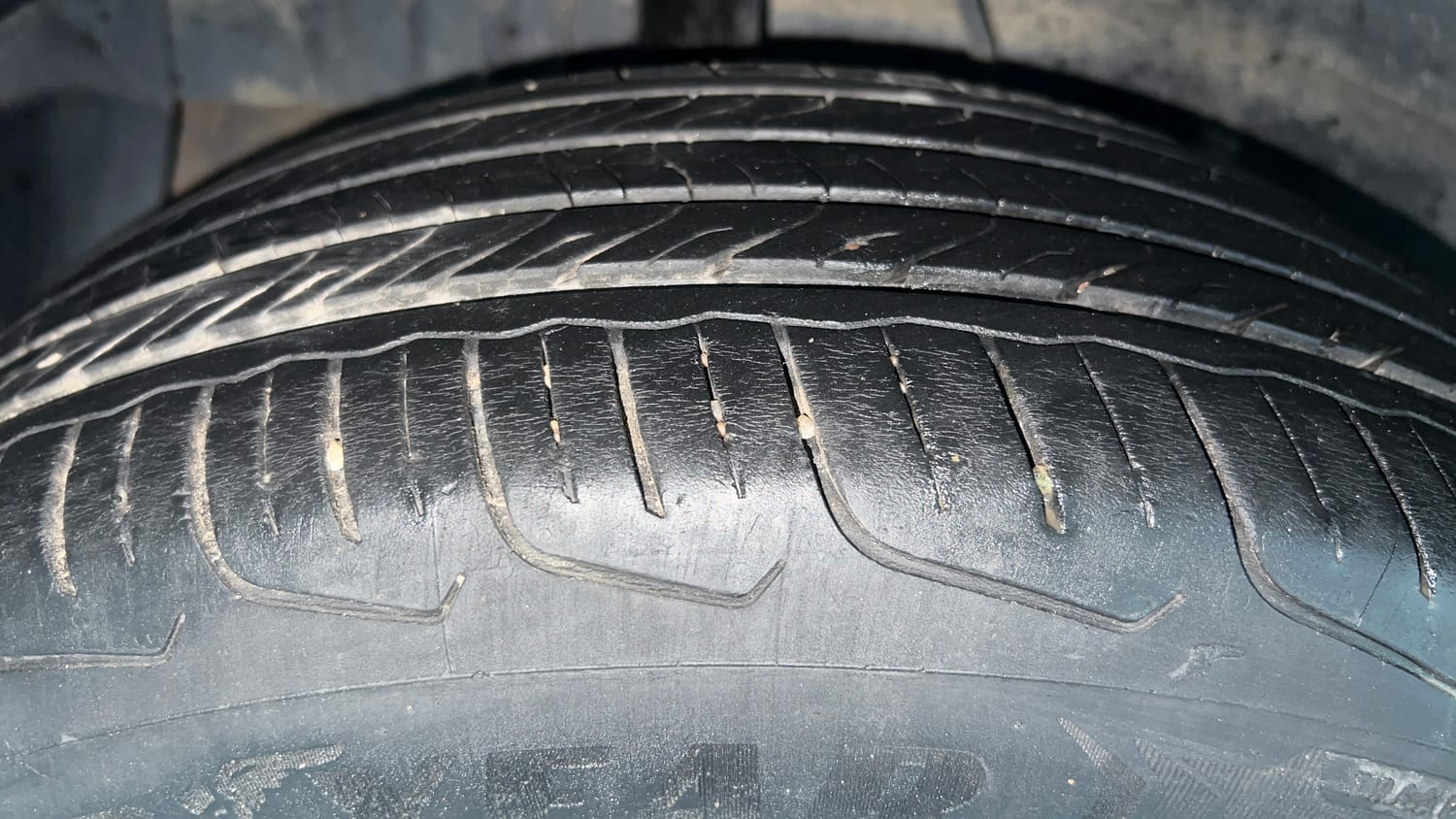 Used 2023 Tata Nexon Pure S 1.2 Revotron Petrol 6MT Petrol Manual tyres RIGHT REAR TYRE TREAD VIEW