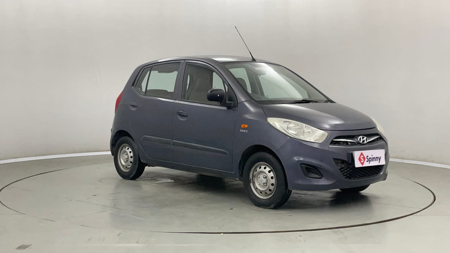 Used 2014 Hyundai i10 Magna 1.1 iRDE2 Petrol Manual exterior RIGHT FRONT CORNER VIEW