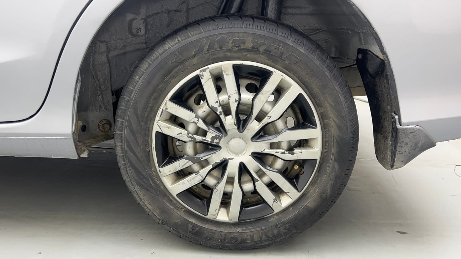 2022 Honda Amaze E MT 1.2 Petrol (Old Design)-35