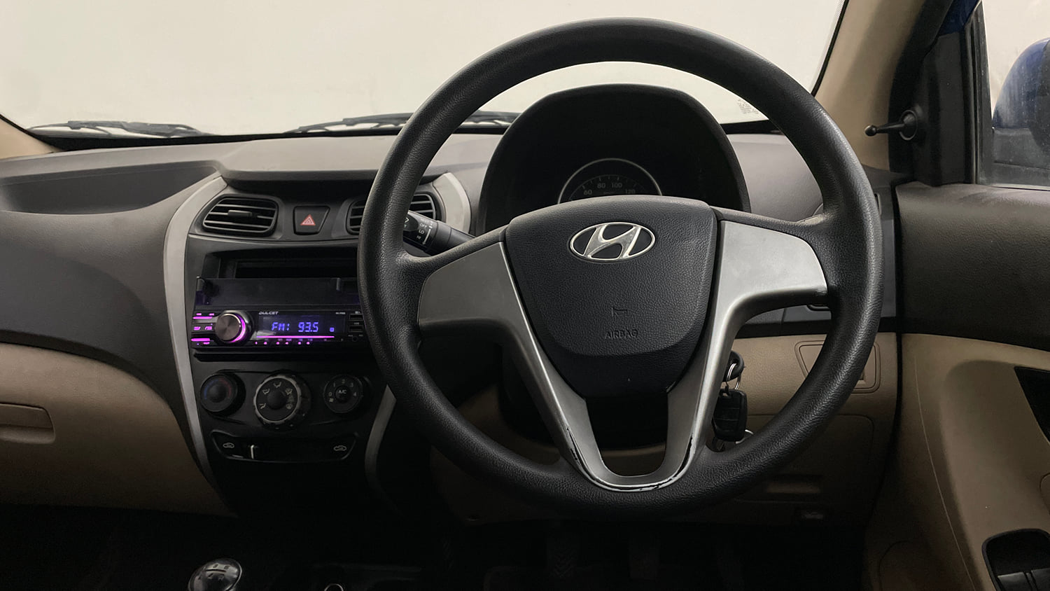 Used 2012 Hyundai Eon Sportz Petrol Manual interior STEERING VIEW